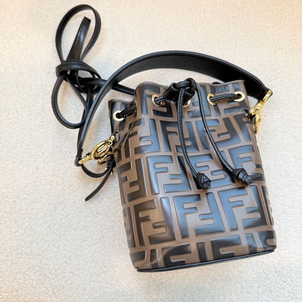 FENDI Mon Tresor Leather Bucket Bag
